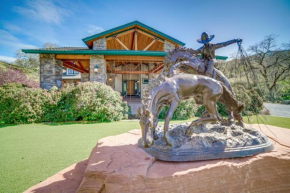 Stunning Hopland Vacation Rental with Pool and Hot Tub